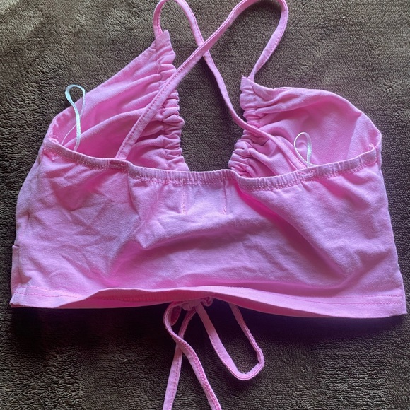 Princess Polly crop top in pink 💖 - Picture 3 of 3